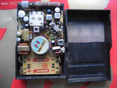 沒有集成電路的電子產(chǎn)品內(nèi)部景象與集成電路設(shè)計(jì)的核心作用